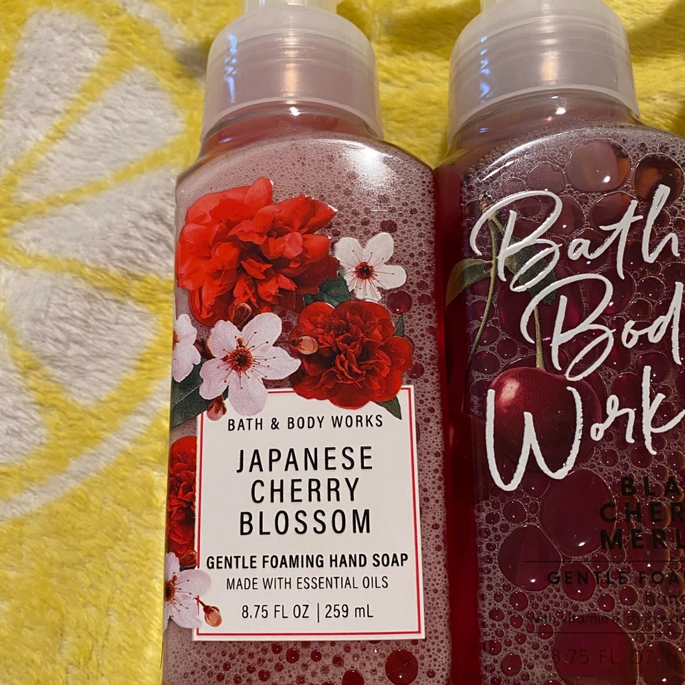 SOLD ❌Bath & Body Works Assorted Set - Picture 4 of 8